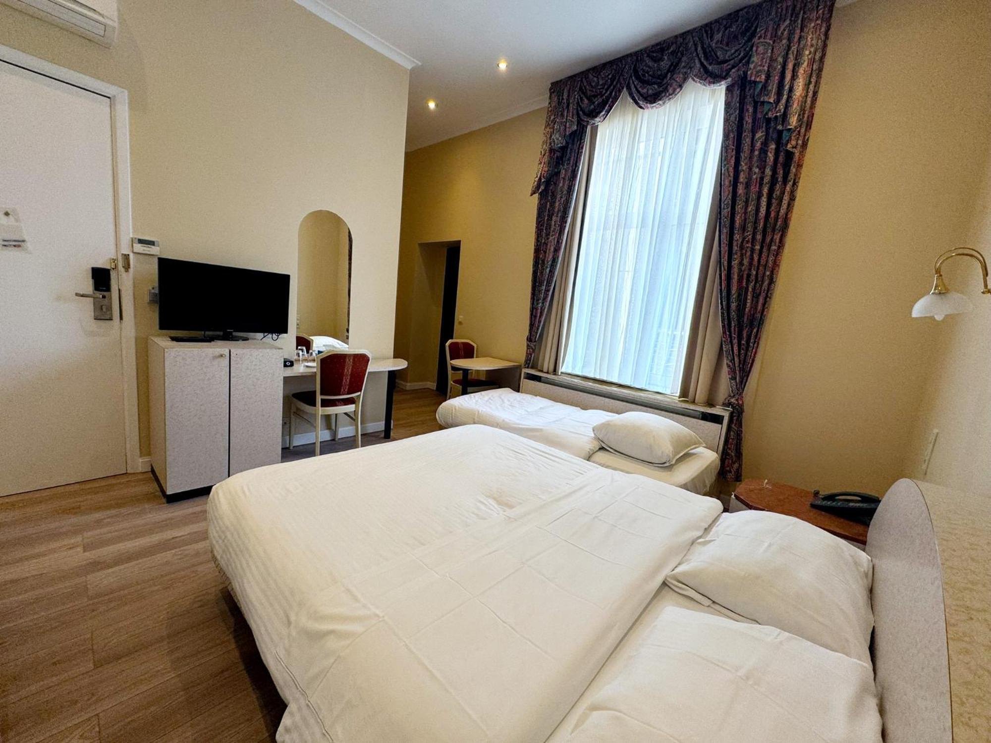 Hotel L'Auberge Du Souverain Auderghem Εξωτερικό φωτογραφία