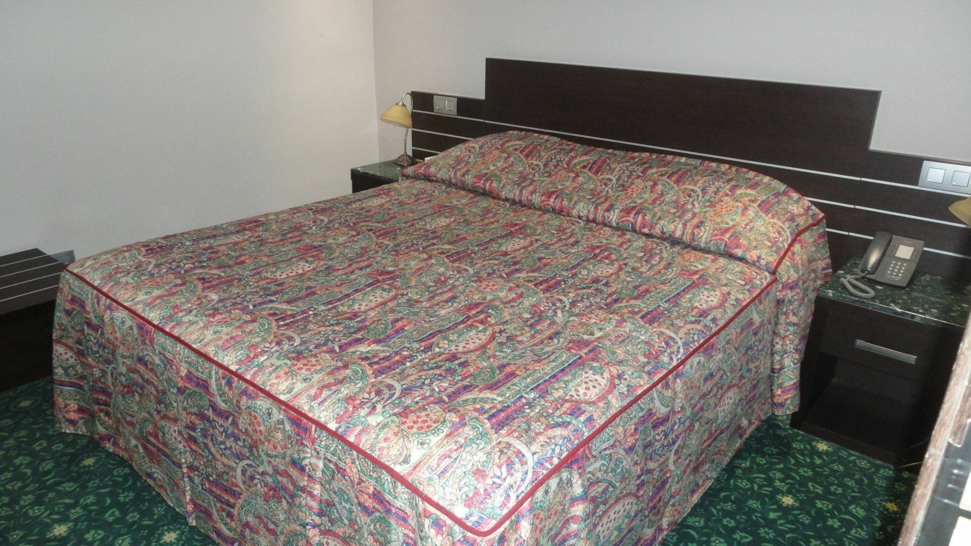 Hotel L'Auberge Du Souverain Auderghem Εξωτερικό φωτογραφία